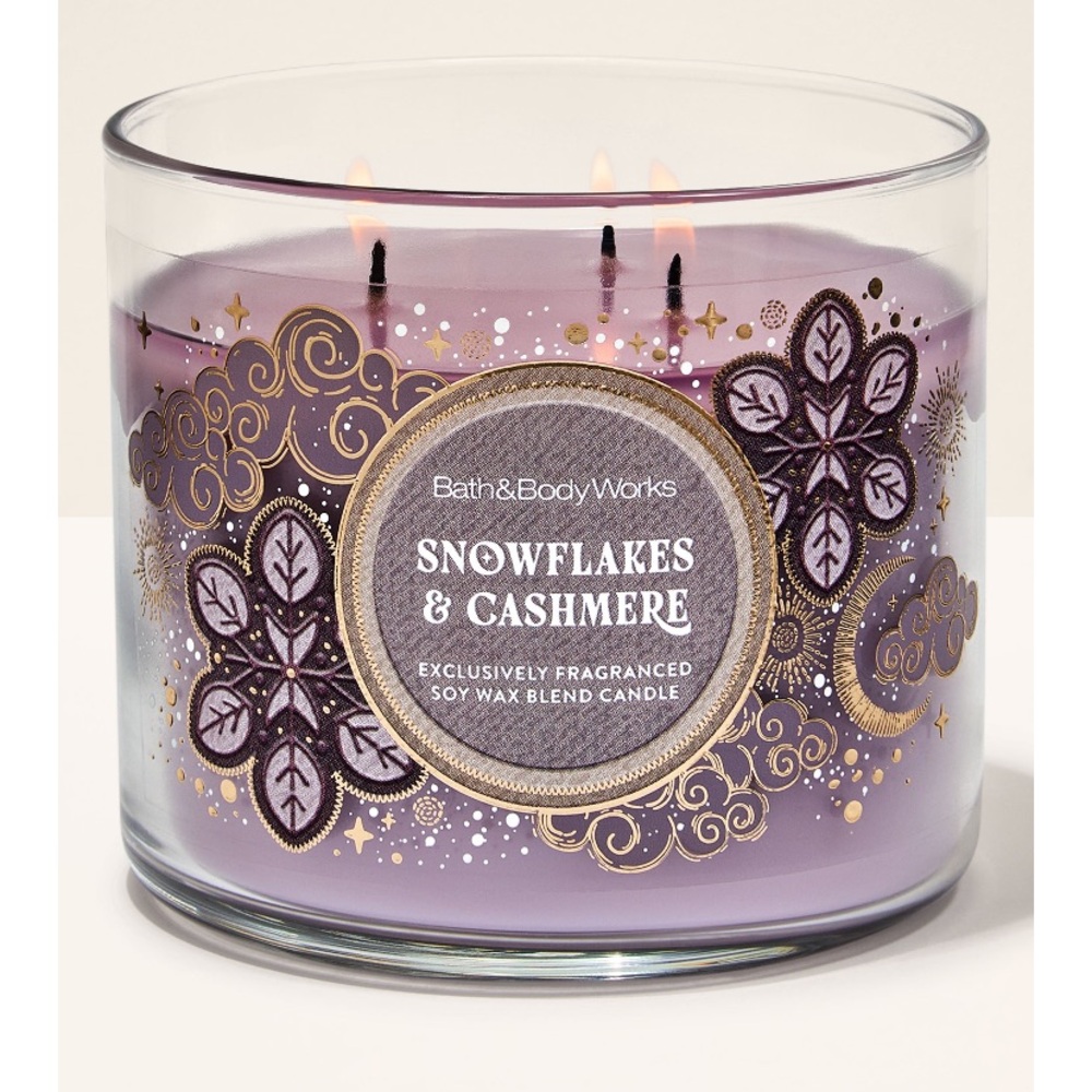 2/$34 ❄️”Snowflakes & Cashmere” 3-Wick Candle by Bath & Body Works, 14.5 oz, NWT